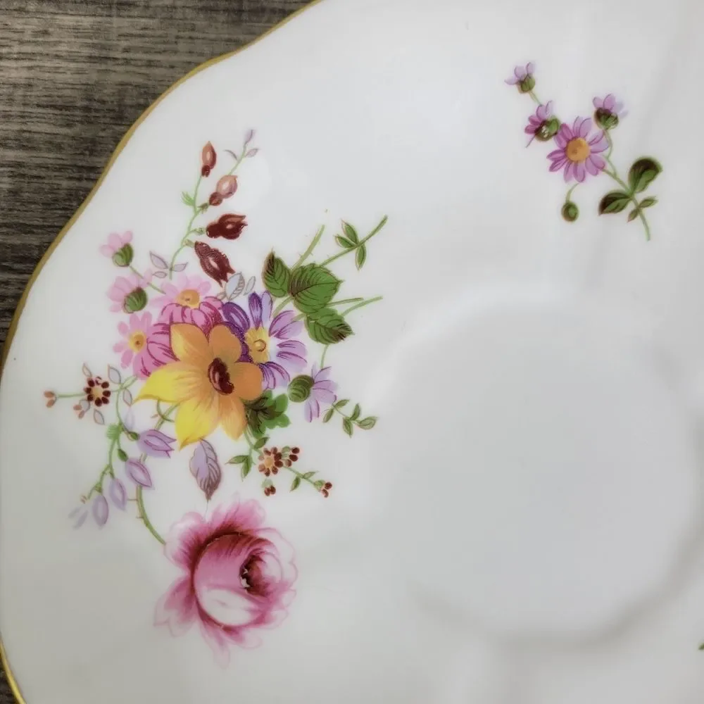 Royal Crown Bone China Derby‎ Poisies Saucer